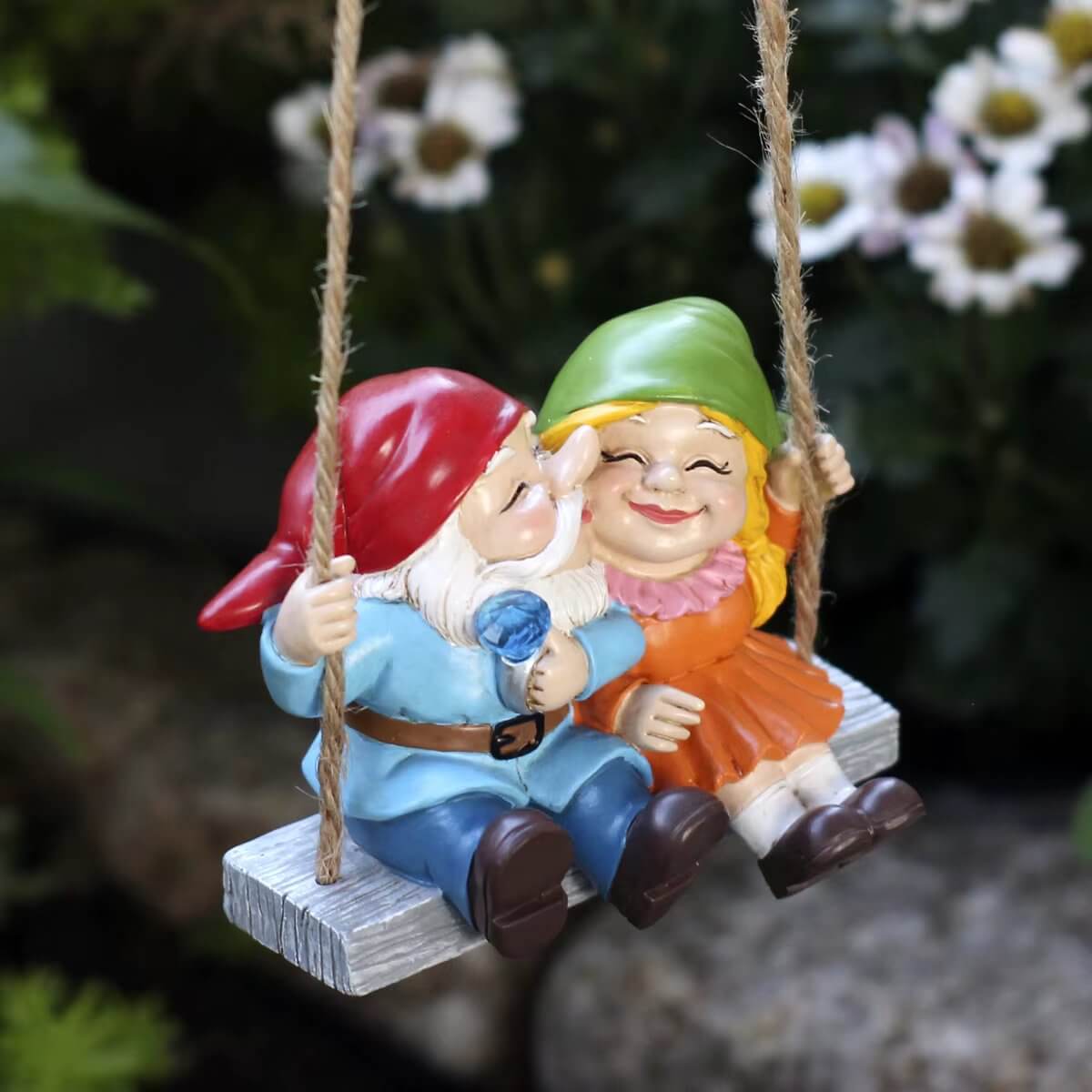 Gartenzwerg hängend