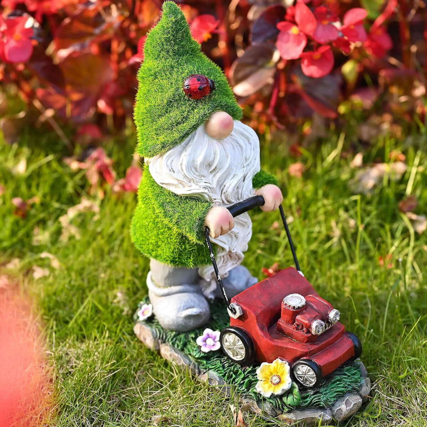 1. FC Nürnberg Gartenzwerg Mit Rasenmäher - Handbemaltes Unikat Aus Polyresin, Ca. 15,5x22x16 Cm