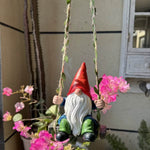 Hängender Gartenzwerg auf Schaukel - Vignette | GZLustig